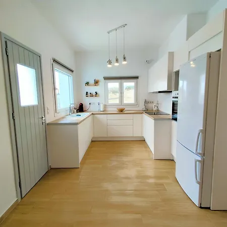 Eftychia Apartment *